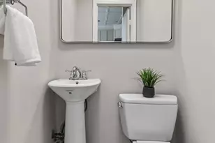 33 Bay State Rd, Boston, MA 02215 - Photo 11