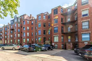 33 Bay State Rd, Boston, MA 02215 - Photo 27