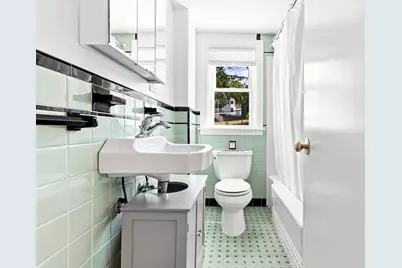 19 Elliott St, Melrose, MA 02176 - Photo 21