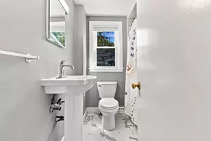 19 Elliott St, Melrose, MA 02176 - Photo 17