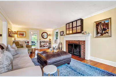 41 Hillcrest Ave, Melrose, MA 02176 - Photo 3