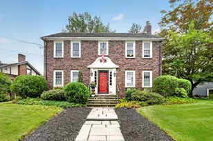 41 Hillcrest Ave, Melrose, MA 02176 - Photo 1