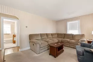 64 County St, Peabody, MA 01960 - Photo 9