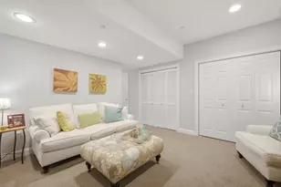 923 Lagrange St, Boston, MA 02132 - Photo 29