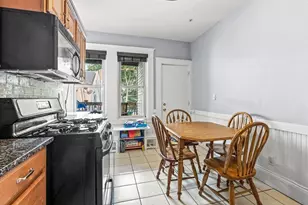 22 Auburn St, Malden, MA 02148 - Photo 19
