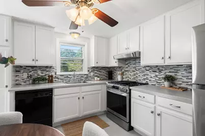 15 Bradford St, Stoughton, MA 02072 - Photo 17