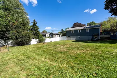 15 Bradford St, Stoughton, MA 02072 - Photo 37