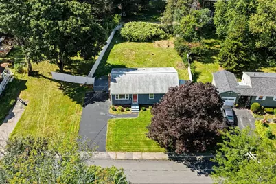 15 Bradford St, Stoughton, MA 02072 - Photo 39