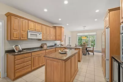 11 Sycamore Ave, Bourne, MA 02562 - Photo 9