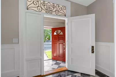 186 Temple St, Boston, MA 02132 - Photo 11