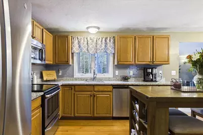 15 Old Center St, Middleborough, MA 02346 - Photo 7