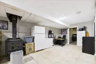 15 Old Center St, Middleborough, MA 02346 - Photo 27