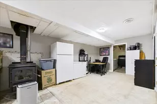 15 Old Center St, Middleborough, MA 02346 - Photo 27