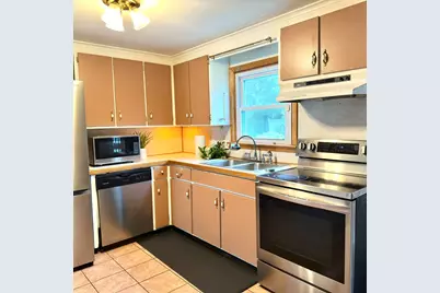 47 Thyme Ln, Springfield, MA 01129 - Photo 3