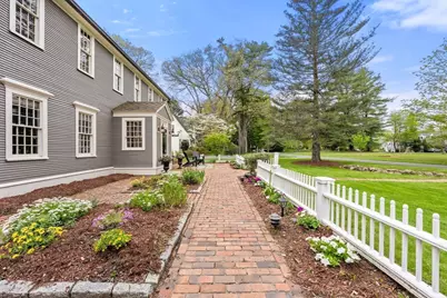 41 Longmeadow Road, Wellesley, MA 02482 - Photo 3
