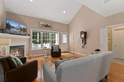 1 Pine Ridge Dr #2, Medway, MA 02053 - Photo 3