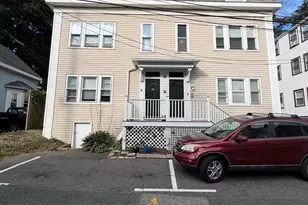 7 Phillips St, Beverly, MA 01915 - Photo 1