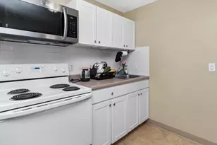 32 Whites Ave, Watertown, MA 02472 - Photo 5