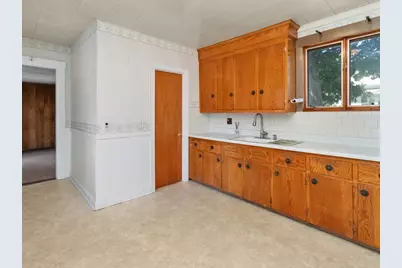32 Vernon Street, Waltham, MA 02453 - Photo 5