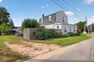 32 Gardner Ave, Swansea, MA 02777 - Photo 3