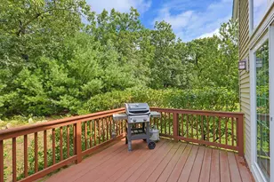 106 Walden Way, Milford, MA 01757 - Photo 5