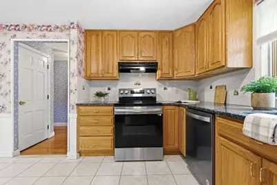 10 Red Gate Ln, Reading, MA 01867 - Photo 15