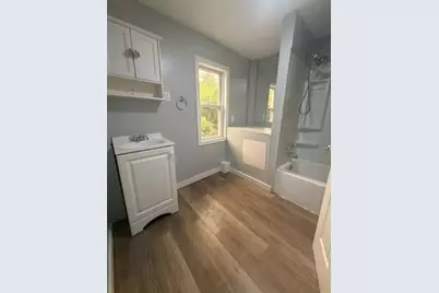335 Oakland St, Springfield, MA 01108 - Photo 9