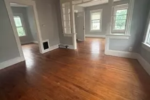 335 Oakland St, Springfield, MA 01108 - Photo 3