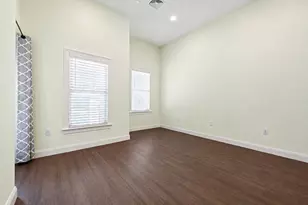 320 Middlesex Ave, Medford, MA 02155 - Photo 11