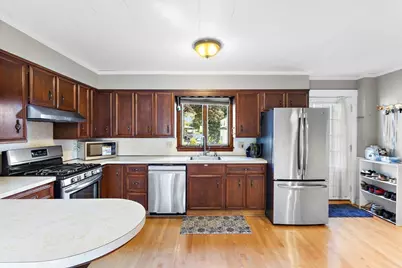 121 Bridge St, Beverly, MA 01915 - Photo 19