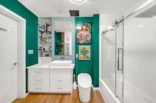 21 Wormwood St, Boston, MA 02210 - Photo 15