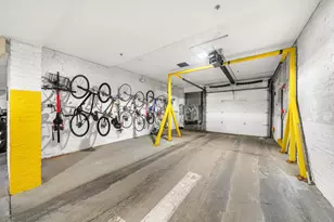 21 Wormwood St, Boston, MA 02210 - Photo 31