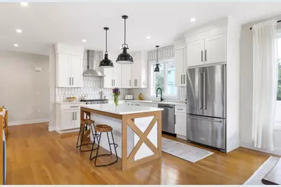 167 Chapel St #167, Newton, MA 02458 - Photo 3