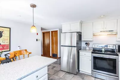 43 Crestwood Cir, Lawrence, MA 01843 - Photo 5