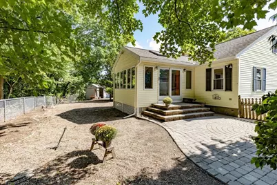 43 Crestwood Cir, Lawrence, MA 01843 - Photo 23