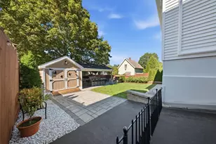 26 Acacia St, Gloucester, MA 01930 - Photo 37