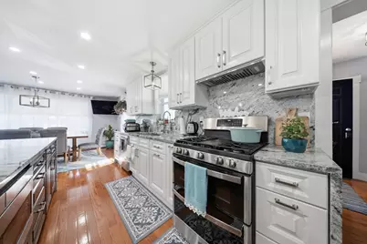 26 Acacia St, Gloucester, MA 01930 - Photo 5