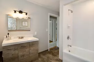 25 Webber St, Springfield, MA 01108 - Photo 39