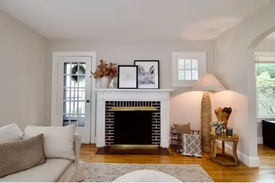 25 Webber St, Springfield, MA 01108 - Photo 9