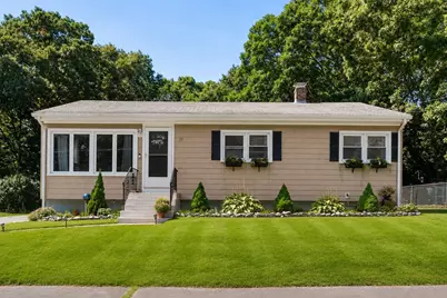 15 Dawes St, Blackstone, MA 01504 - Photo 1