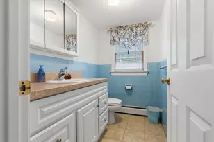 11 Grover St, Beverly, MA 01915 - Photo 25