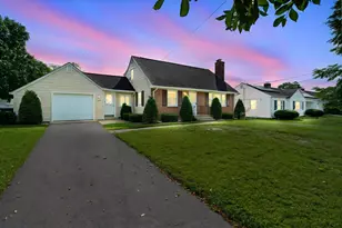 389 Abbott St, Springfield, MA 01118 - Photo 1