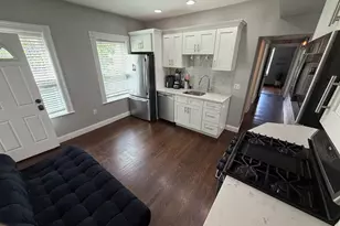 26 Elder St, Boston, MA 02125 - Photo 5