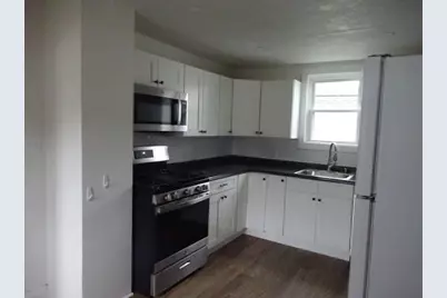 34 Bayview St, Wareham, MA 02571 - Photo 3