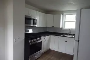 34 Bayview St, Wareham, MA 02571 - Photo 3
