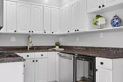 23 Bowdoin St, Malden, MA 02148 - Photo 9
