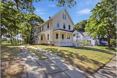 38 Highland St, Reading, MA 01867 - Photo 3