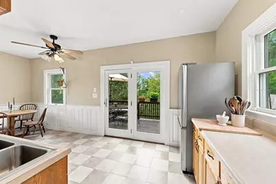 13 Phillips St, Salem, MA 01970 - Photo 11