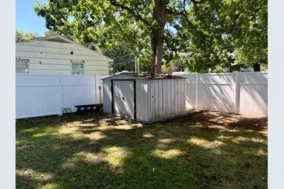 85 Talmadge Dr, Springfield, MA 01118 - Photo 17