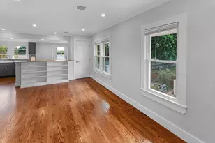 8 Appleton, Danvers, MA 01923 - Photo 3